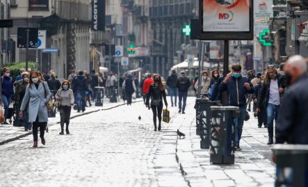 Conte paralajmeron mbyllje gjate festave: Italia drejt zones se kuqe